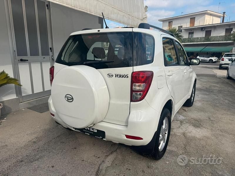 Usata Daihatsu Terios 86 CV (63 kW) 2008 Bianco SUV