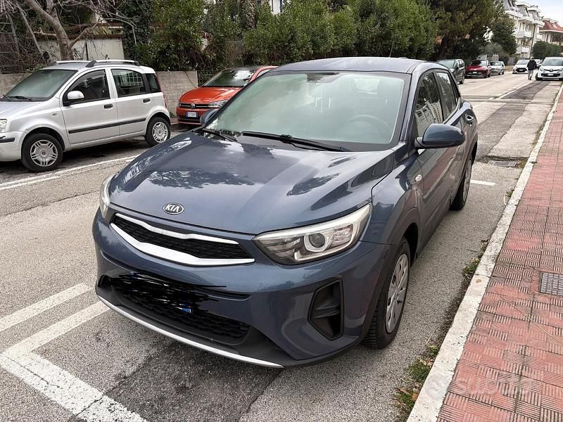 Occasion Kia Stonic 110 ch (80 kW) 2017 Bleue SUV