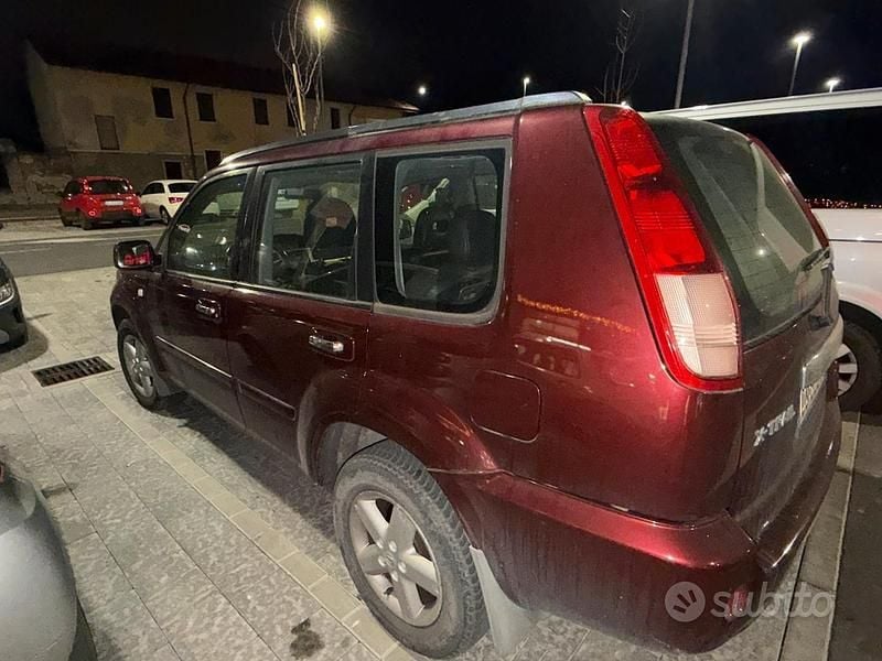 Usata Nissan X-Trail 2005 Rosso SUV