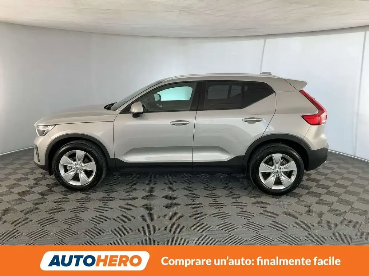 Usata Volvo XC40 Core 129 CV (94 kW) 2024 Argento SUV