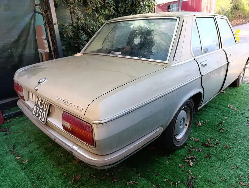 Usata BMW 2500 170 CV (125 kW) 1972 Argento Berlina