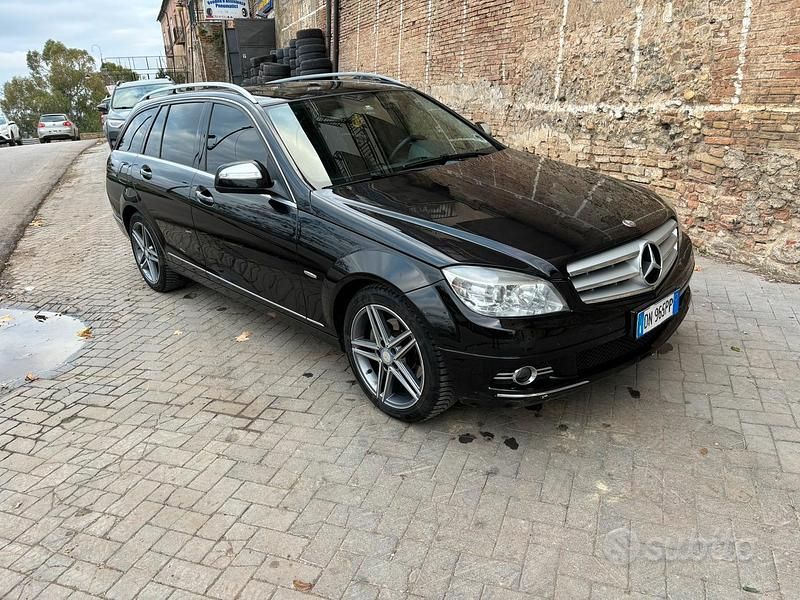 Usata Mercedes C220 170 CV (125 kW) 2008 Nero Station wagon