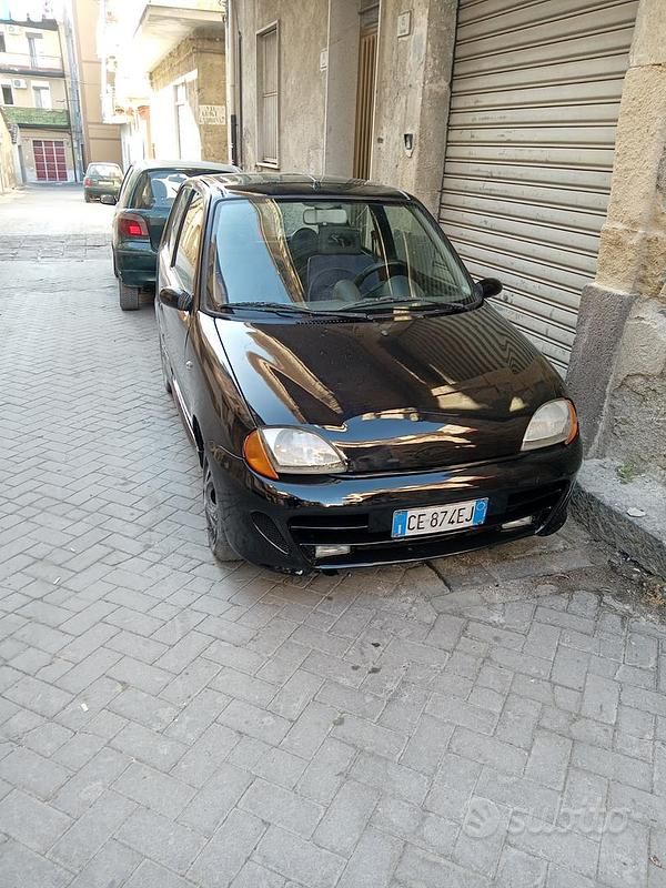 Nero Usata 1998 Fiat Seicento Due volumi | 1499 € (Buon prezzo) - Immagine 1/4