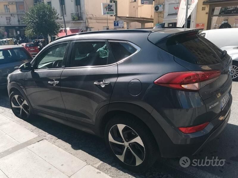 Usata 2015 Hyundai Tucson SUV | 11.000 € (Ottimo prezzo) - Immagine 1/4