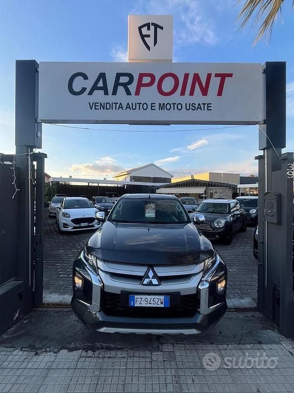 Grigio Usata 2020 Mitsubishi L200 Select Pick-up | 27.900 € (Cara) - Immagine 1/4