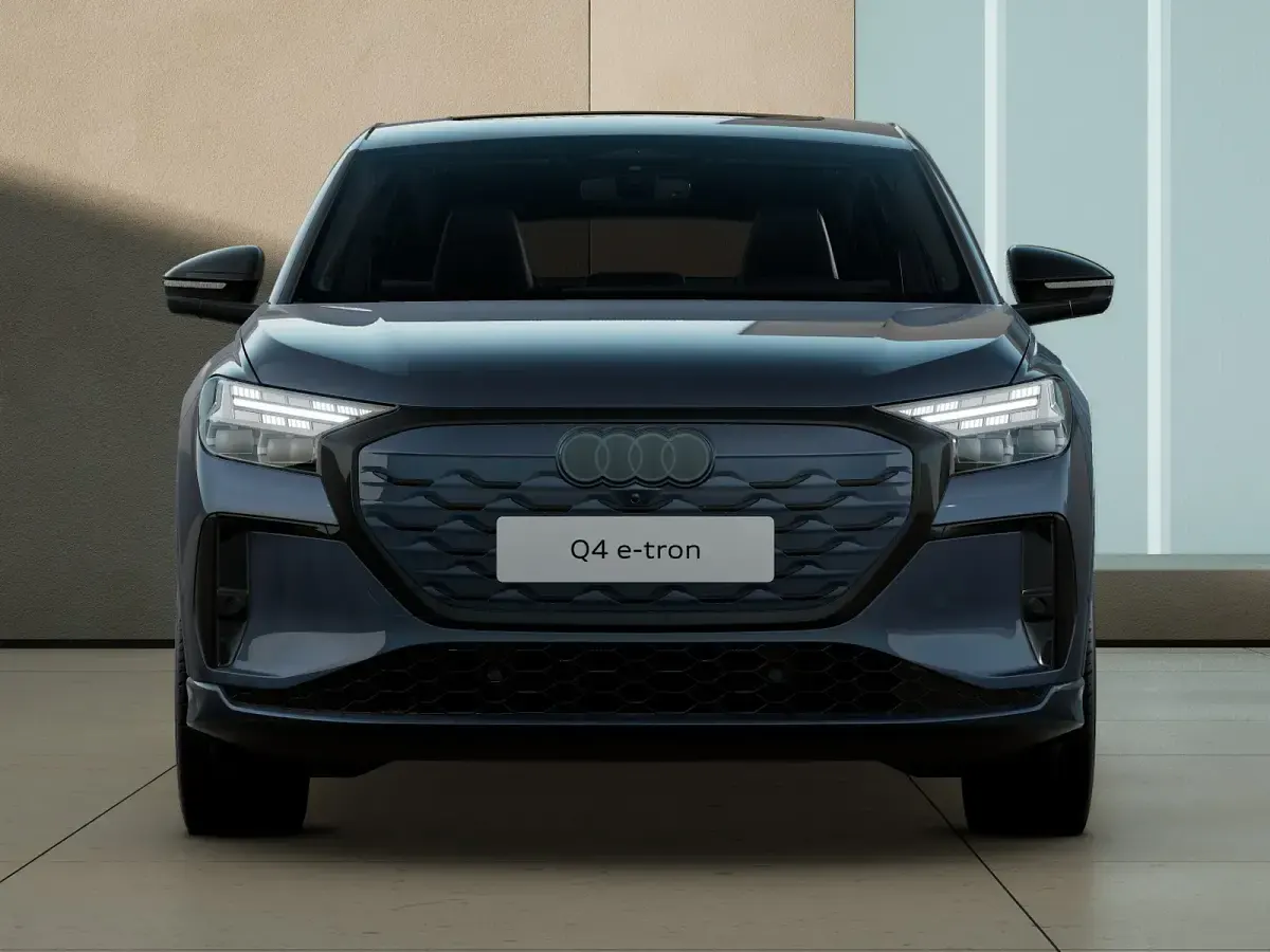 Nuova Audi Q4 Sportback e-tron Business 2026 Blu plasma metallizzato SUV