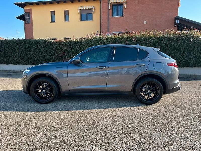 Usata Alfa Romeo Stelvio 210 CV (154 kW) 2018 Grigio SUV