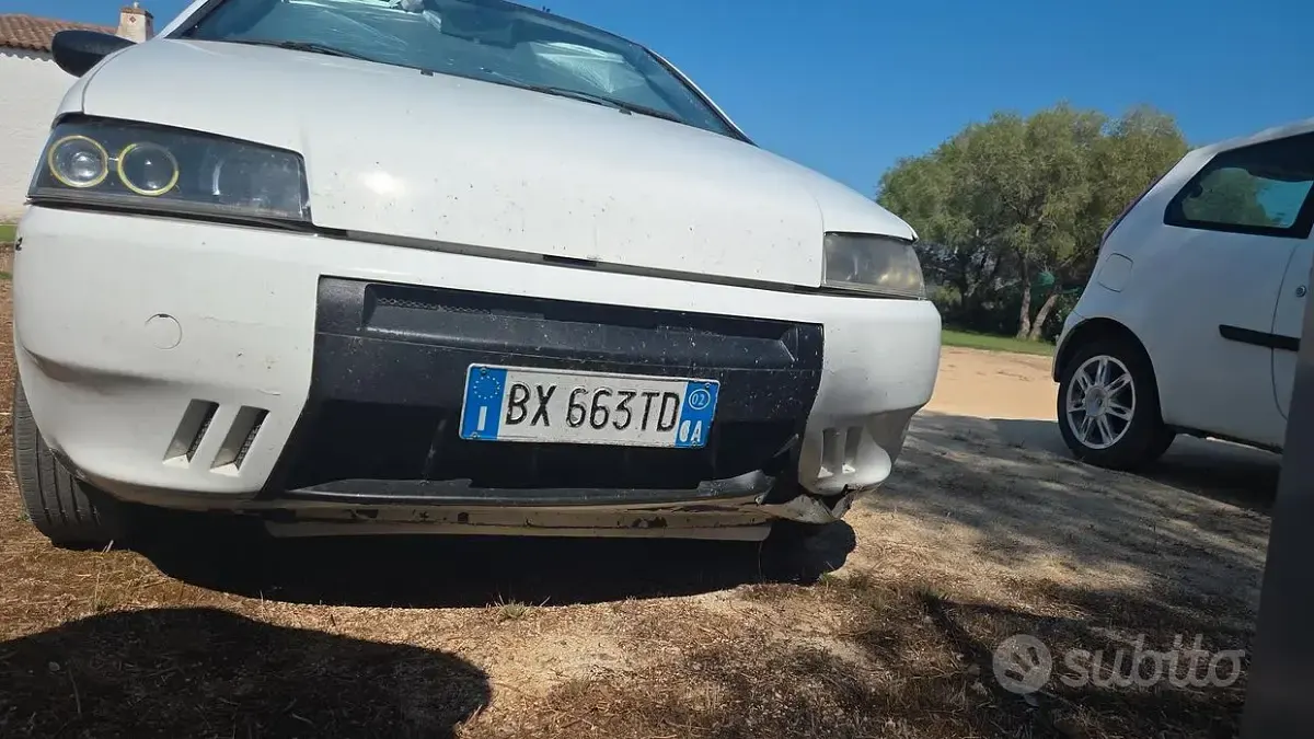 Usata Fiat Punto 60 CV (44 kW) 2002 Bianco Utilitaria