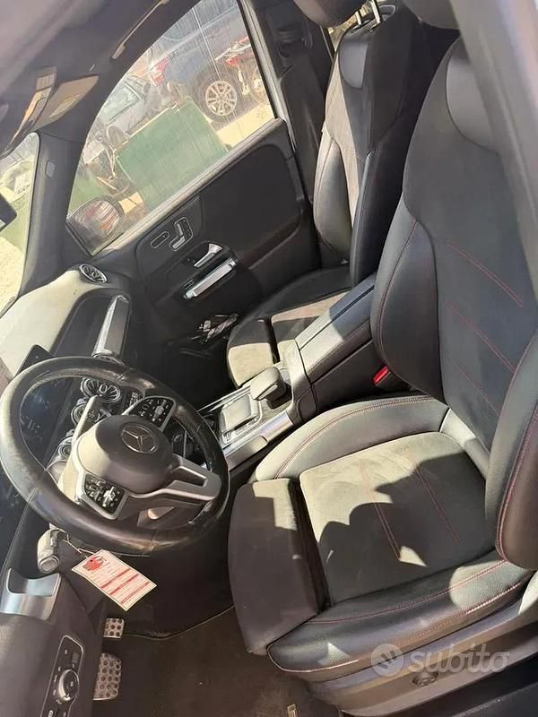 Usata Mercedes GLB250 224 CV (164 kW) 2020 Grigio SUV