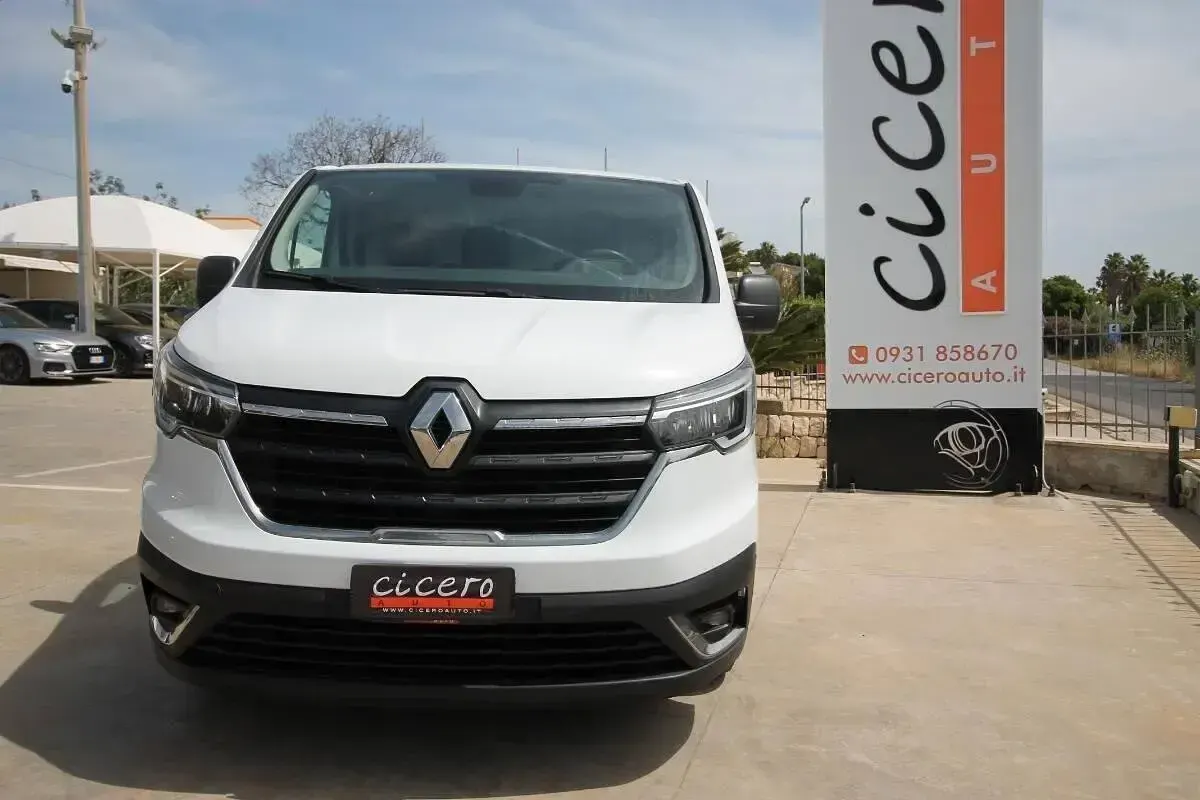 Usata Renault Trafic 149 CV (109 kW) 2024 Bianco