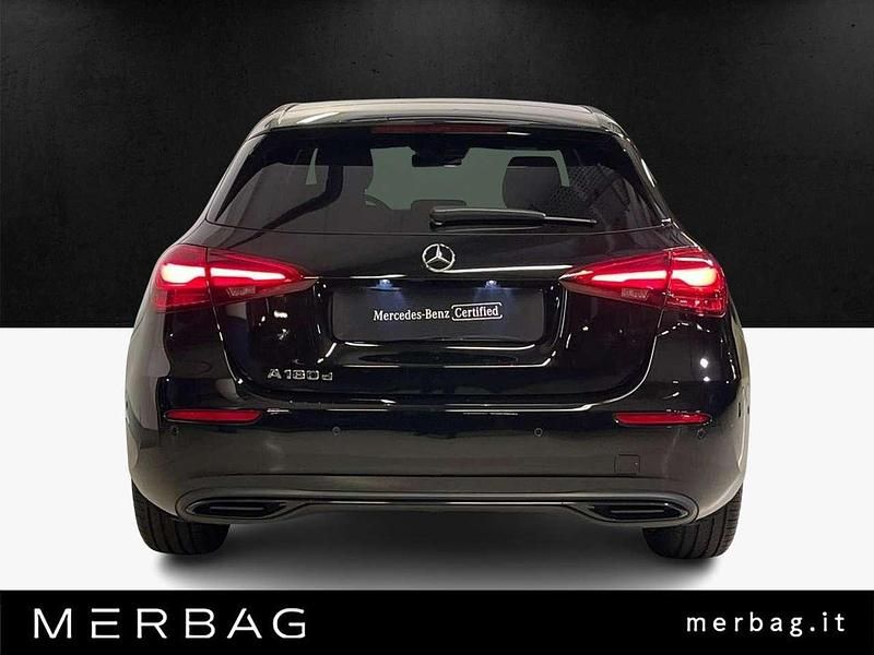 Nuova Mercedes A180 Business 116 CV (85 kW) 2025 Nero Utilitaria