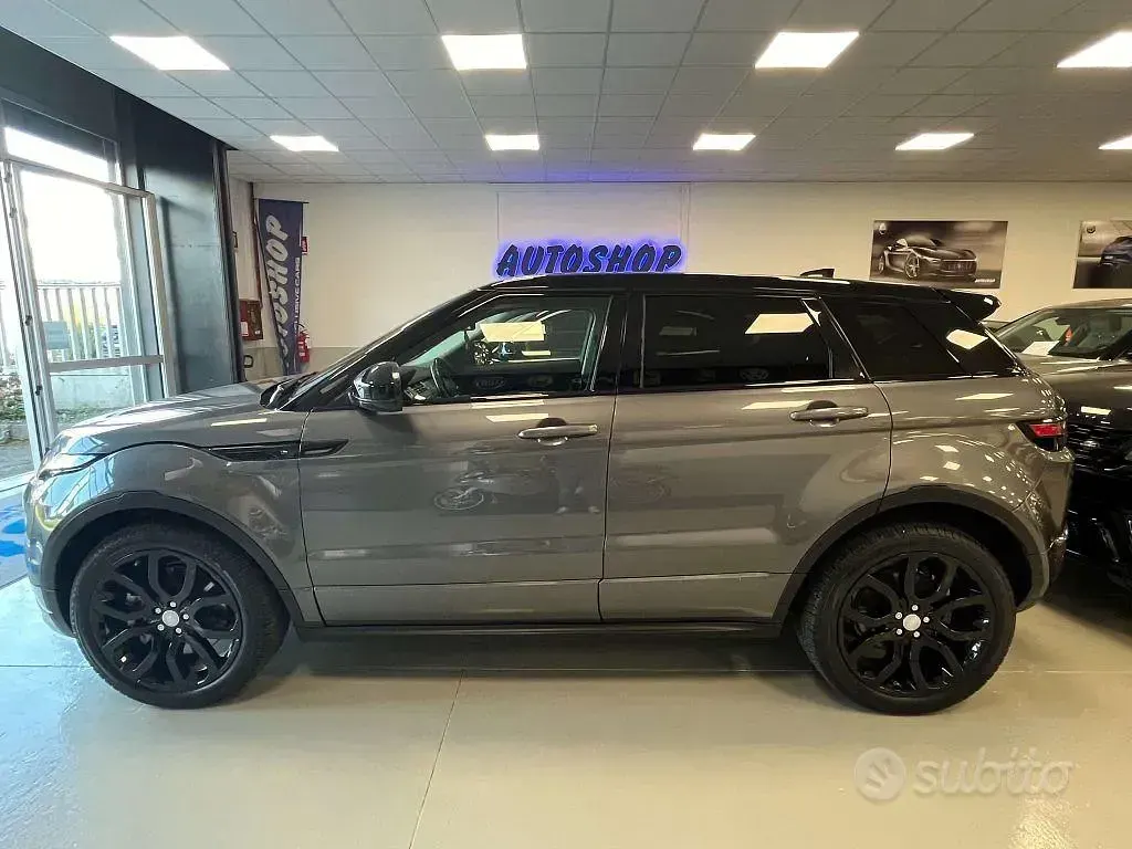 Usata Land Rover Range Rover evoque Dynamic 241 CV (177 kW) 2018 Grigio SUV