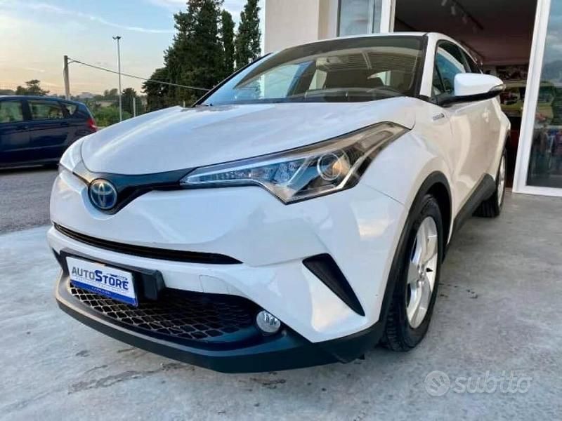 Usata Toyota C-HR Business Edition 2018 Bianco SUV