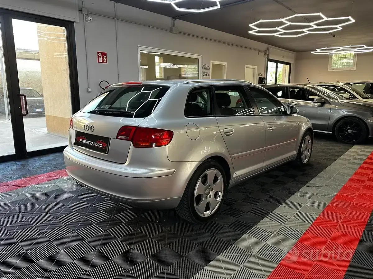 Usata Audi A3 Sportback 140 CV (102 kW) 2005 Grigio Utilitaria