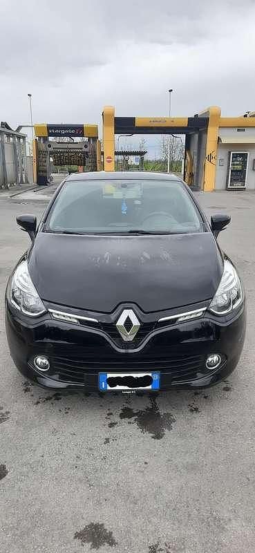 Usata Renault Clio II 75 CV (55 kW) 2011 Berlina