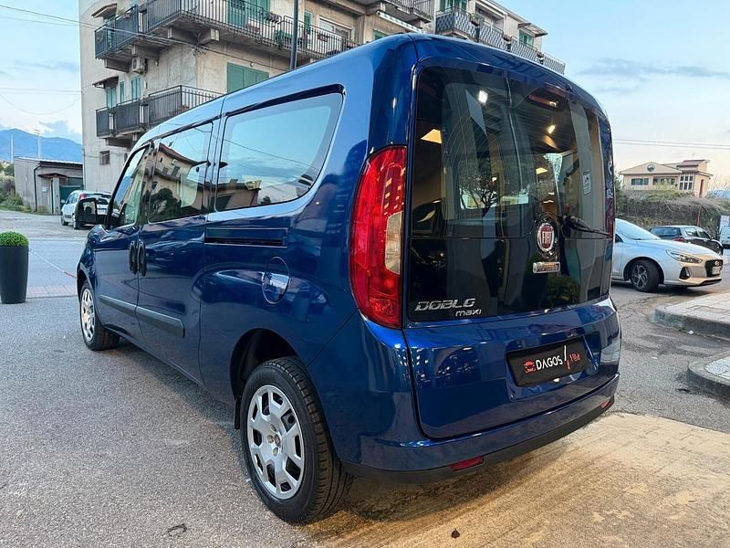 Usata Fiat Doblò 120 CV (88 kW) 2019 Blu Monovolume