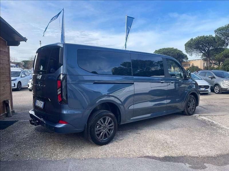 Usata Ford Tourneo Custom Titanium 170 CV (125 kW) 2025 Blu metallizzato Furgone