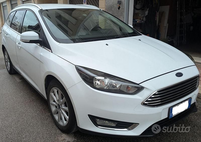 Usata Ford Focus Titanium S 120 CV (88 kW) 2017 Bianco Station wagon