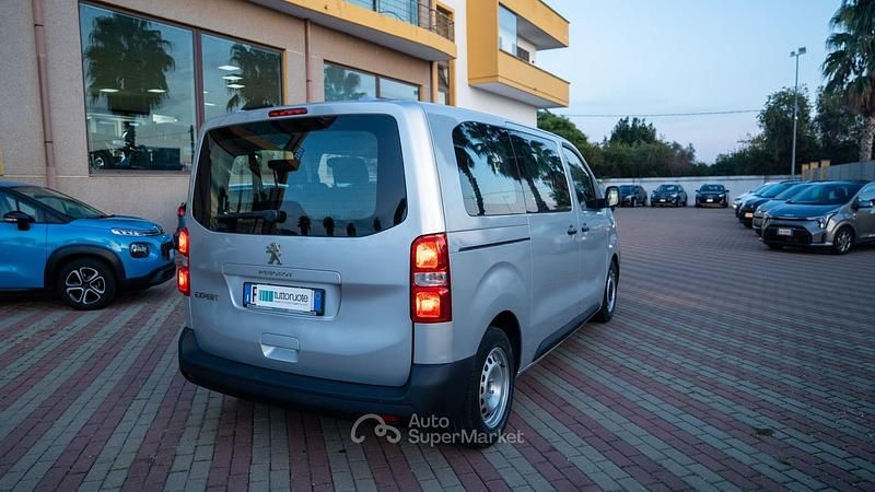 Usata Peugeot Traveller 116 CV (85 kW) 2016 Argento Monovolume