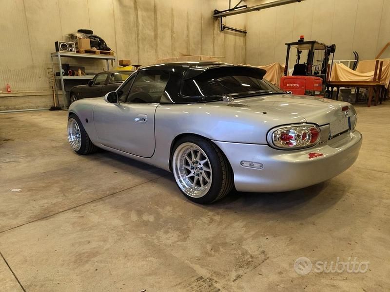 Usata Mazda MX5 110 CV (80 kW) 2003 Grigio Cabrio