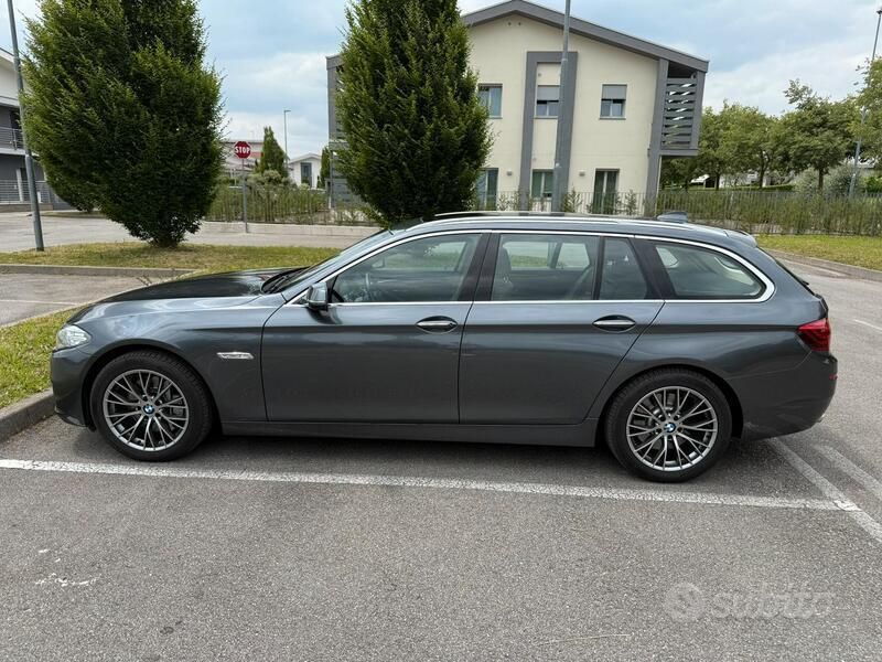 Usata BMW 530 Efficient Dynamics 258 CV (189 kW) 2015 Grigio Station wagon