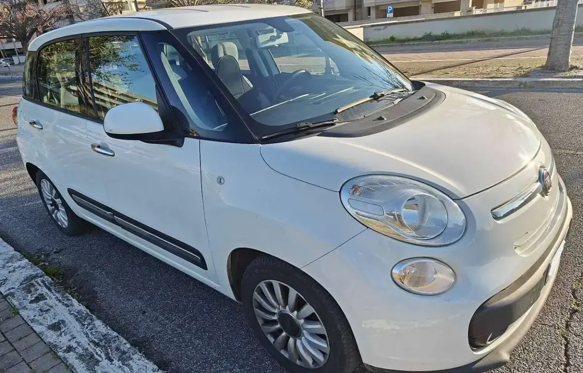 Usata Fiat 500L Lounge 95 CV (69 kW) 2016 Bianco Monovolume