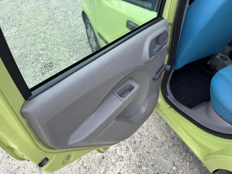 Usata Fiat Panda Dynamic 59 CV (43 kW) 2005 Verde Berlina