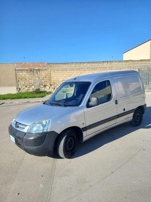 Other Usata 2007 Peugeot Partner Monovolume | 2200 € - Immagine 1/4