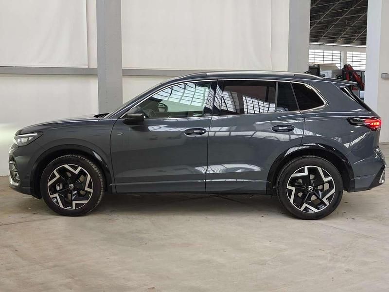 Usata VW Tiguan R-line 150 CV (110 kW) 2025 Dolphin grey metallizzato SUV