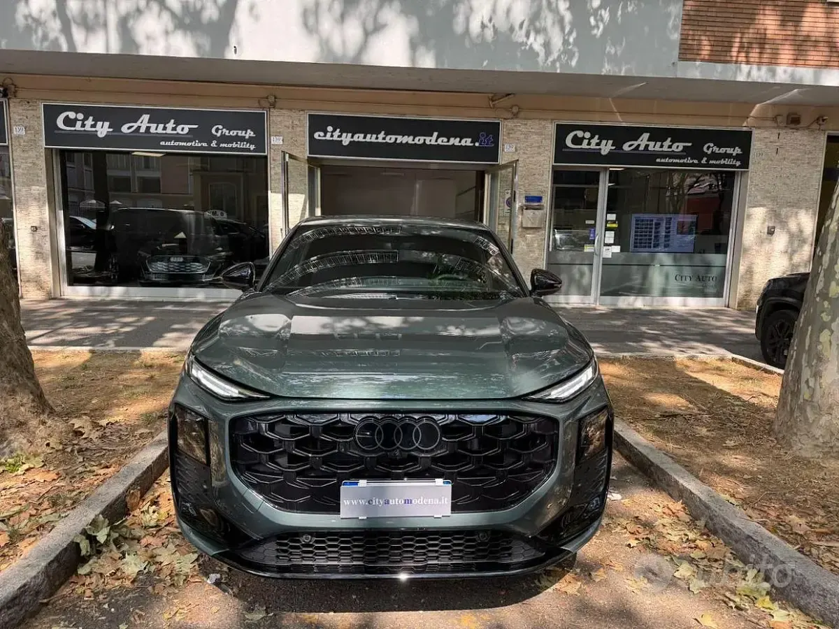 Nuova Audi Q3 Business Plus 150 CV (110 kW) 2026 Verde metallizzato SUV