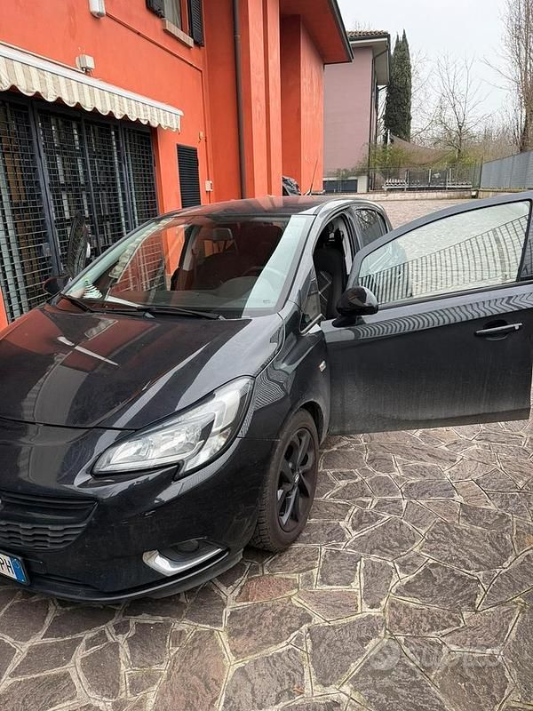 Usata Opel Corsa 90 CV (66 kW) 2015 Utilitaria