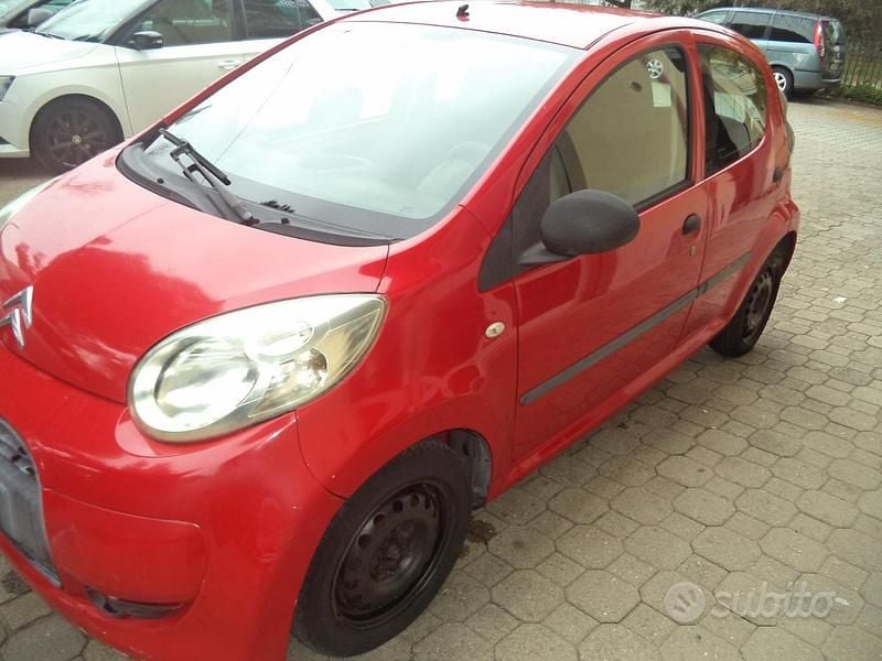 Usata Citroën C1 67 CV (49 kW) 2010 Rosso Utilitaria