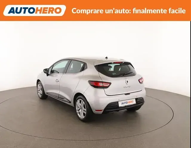 Usata Renault Clio Zen 90 CV (66 kW) 2019 Grigio