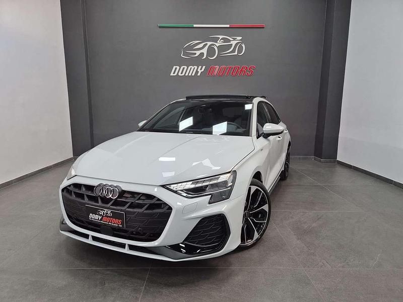 Nuova Audi A3 S-Line 150 CV (110 kW) 2025 Bianco ghiaccio Berlina