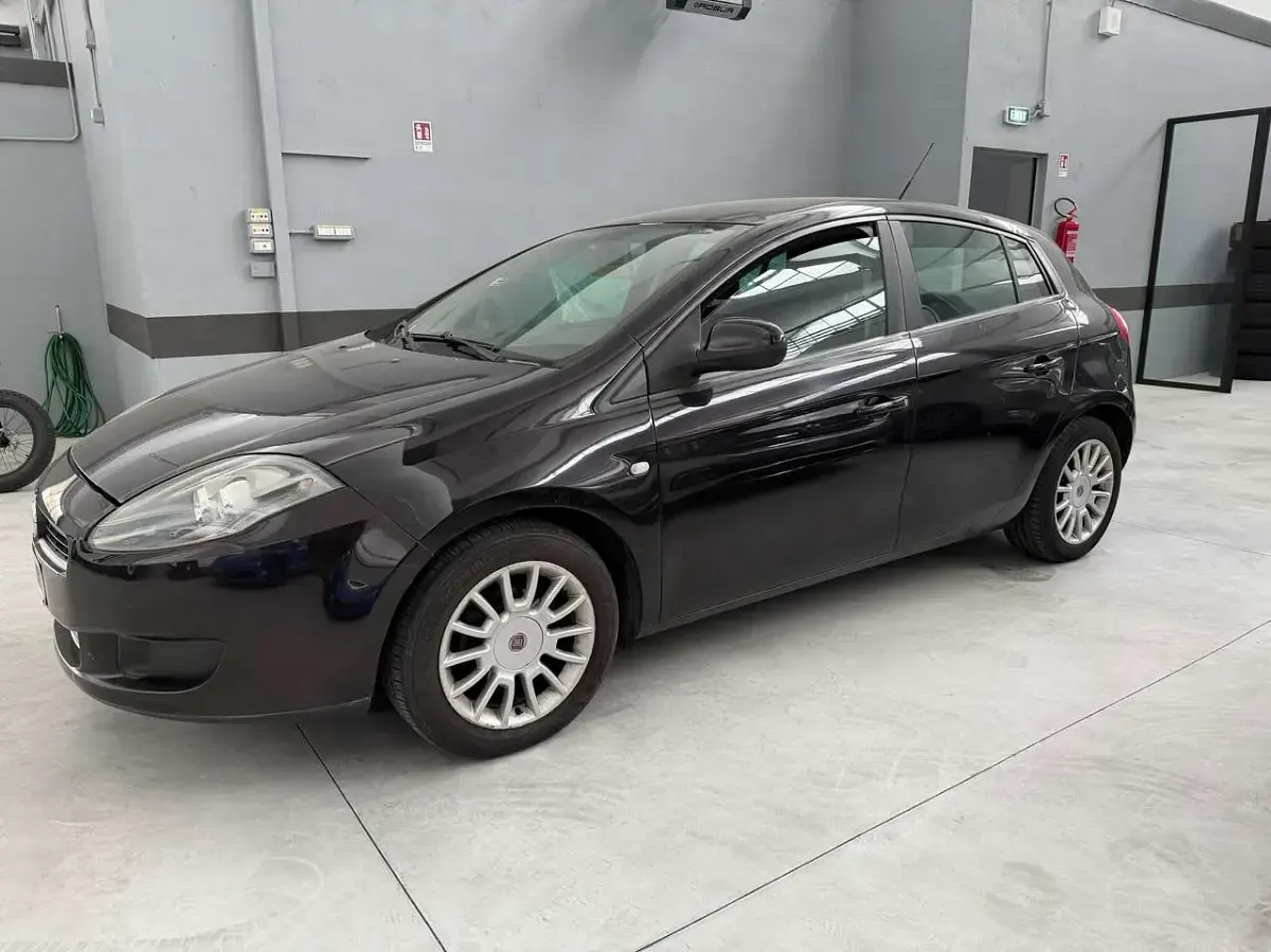 Usata Fiat Bravo Dynamic 90 CV (66 kW) 2012 Nero Utilitaria