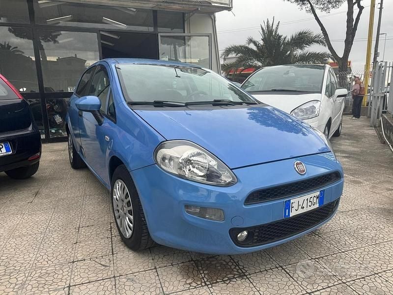 Blu Usata 2017 Fiat Punto Berlina | 6490 € (Ottimo prezzo) - Immagine 1/4