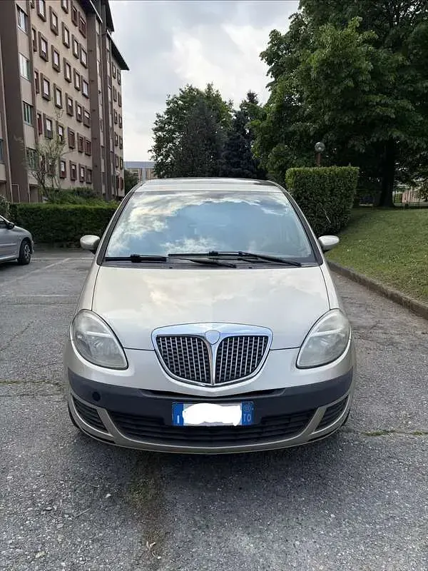 Usata Lancia Musa 95 CV (69 kW) 2005 Monovolume