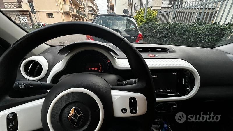 Usata Renault Twingo 2023 Grigio Utilitaria