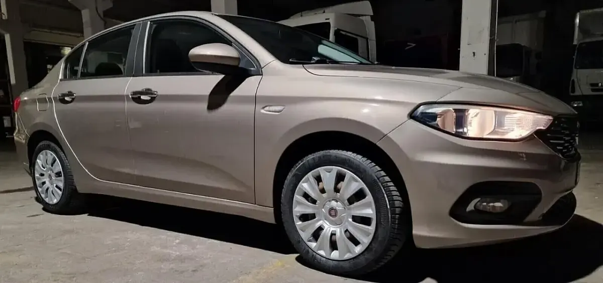 Usata Fiat Tipo Lounge 95 CV (69 kW) 2017 Marrone Berlina