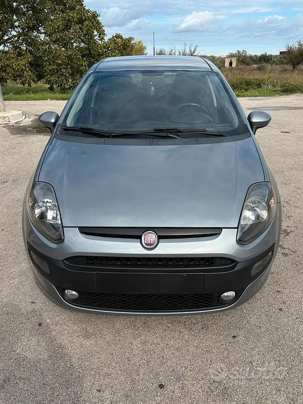 Usata Fiat Punto Dynamic 85 CV (62 kW) 2023 Grigio Utilitaria