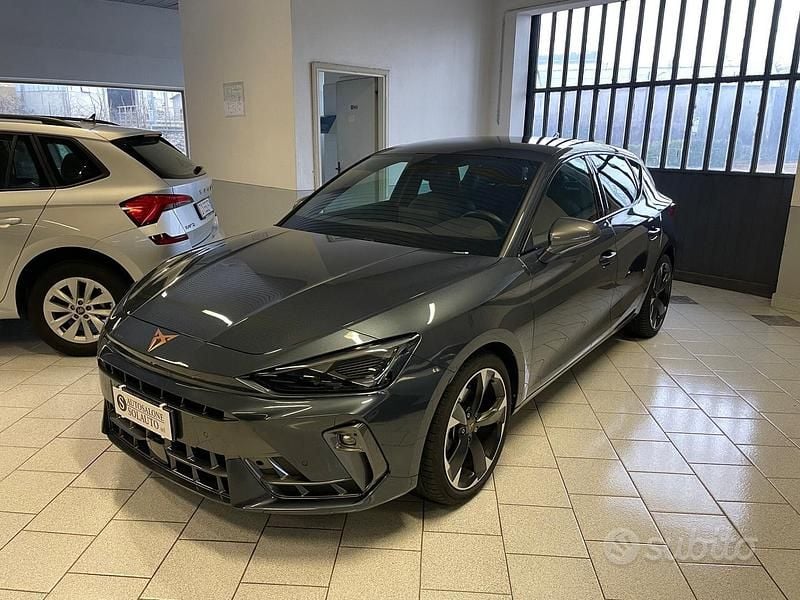 Usata Cupra Leon 150 CV (110 kW) 2025 Grigio Berlina