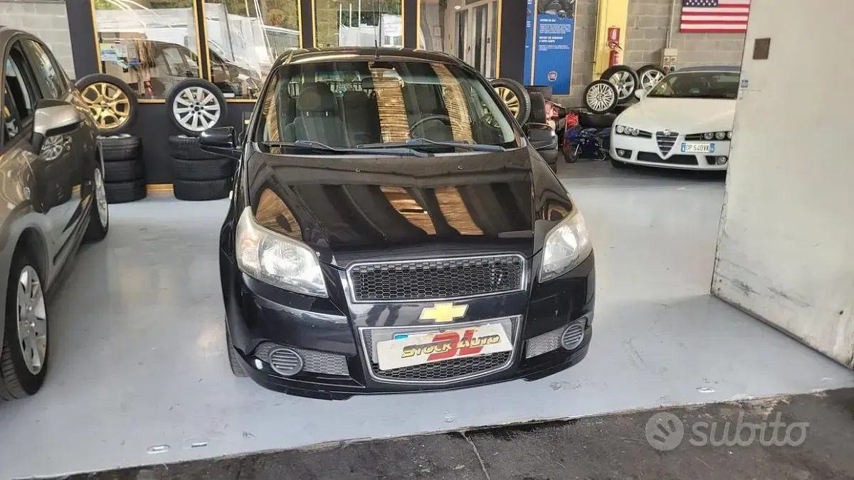 Usata Chevrolet Aveo 84 CV (61 kW) 2011 Grigio Berlina