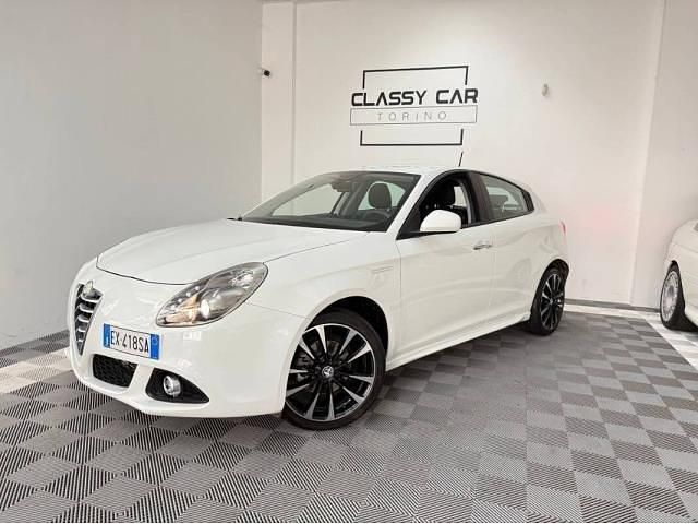 Bianco Usata 2014 Alfa Romeo Giulietta Exclusive Due volumi | 9000 € (Buon prezzo) - Immagine 1/4