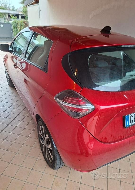 Usata Renault Zoe 100 kW (136 CV) 2024 Utilitaria