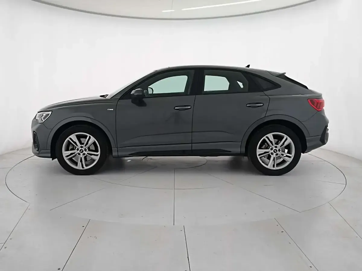 Usata Audi Q3 Sportback S-Line 190 CV (139 kW) 2020 Grigio scuro SUV