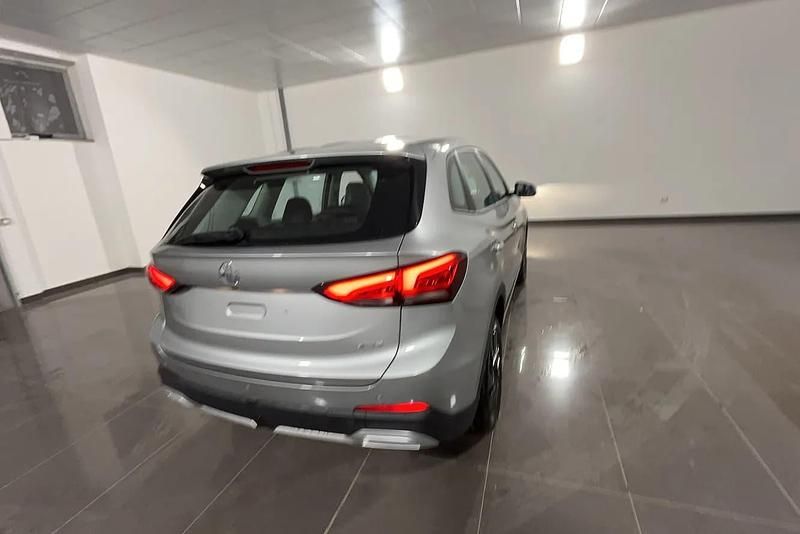 Nuevo MG ZS 116 CV (85 kW) 2025 Plateado Berlina