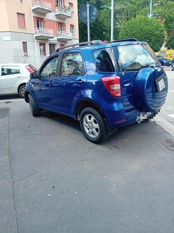 Usata Daihatsu Terios 105 CV (77 kW) 2007 Blu SUV