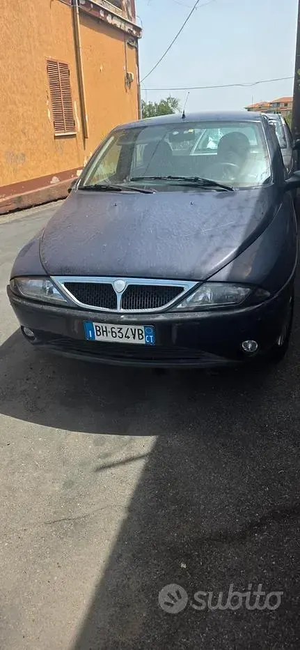 Usata Lancia 2000 60 CV (44 kW) 2000 Bluazzurro Berlina