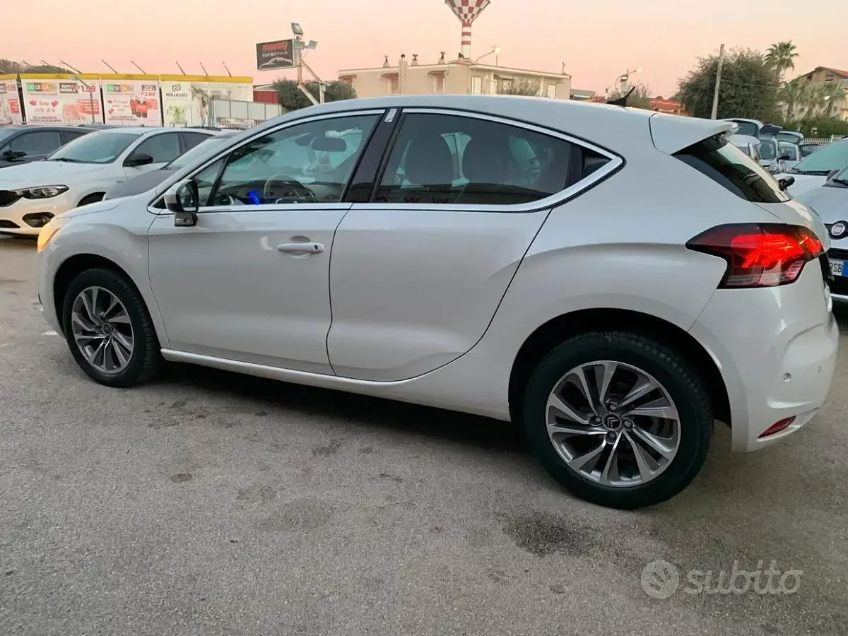 Usata DS Automobiles DS4 Chic 111 CV (81 kW) 2012 Bianco Berlina