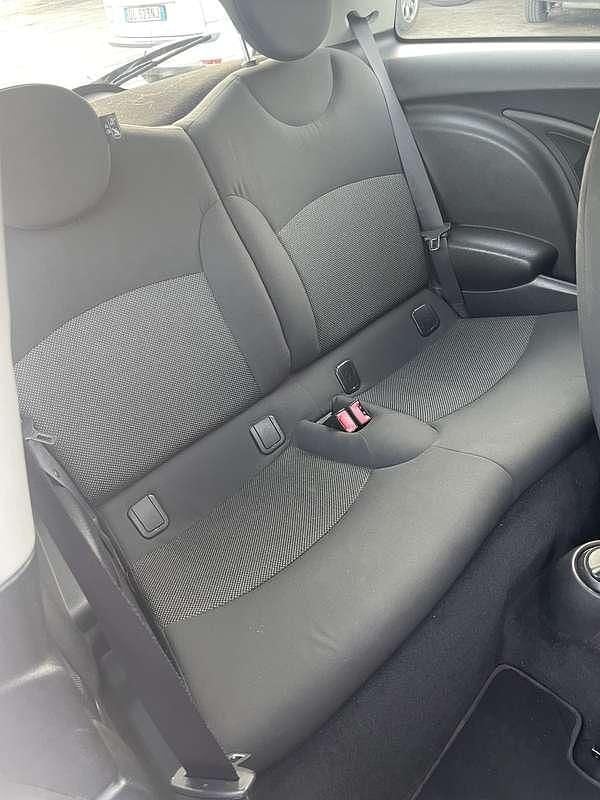 Usata Mini Cooper 75 CV (55 kW) 2009 Utilitaria
